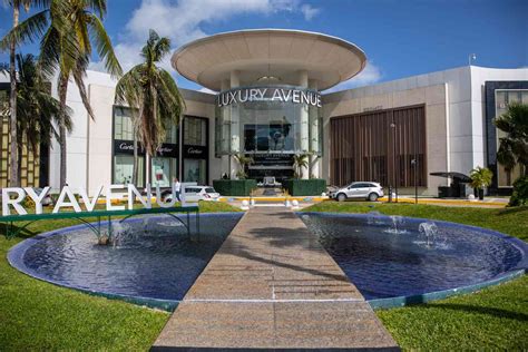 luxury mall Cancun